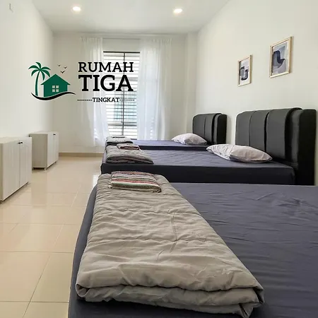 Rumah Tiga Tingkat Kuantan Exterior photo