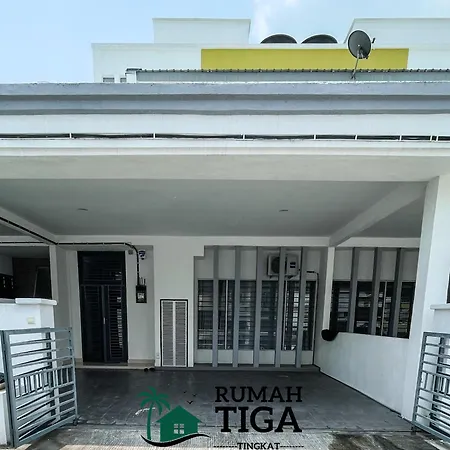 Rumah Tiga Tingkat Kuantan Exterior photo