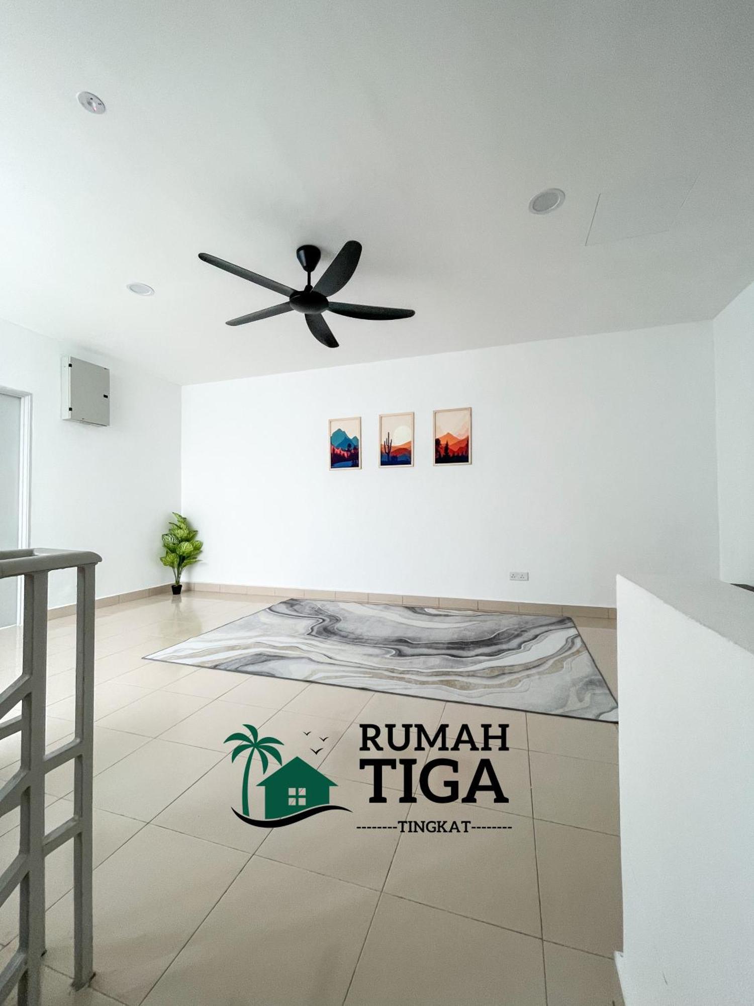 Rumah Tiga Tingkat *
