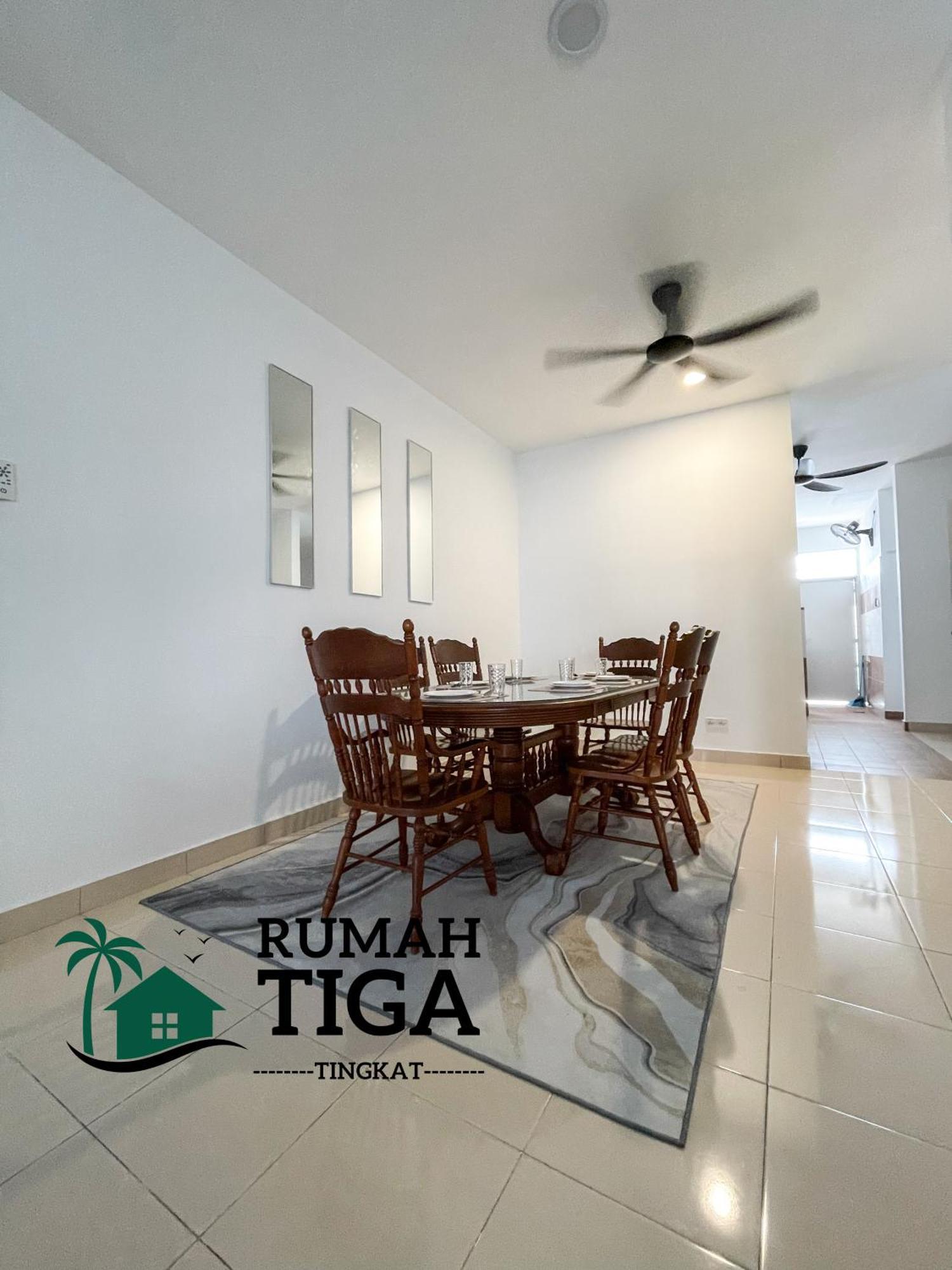 Rumah Tiga Tingkat