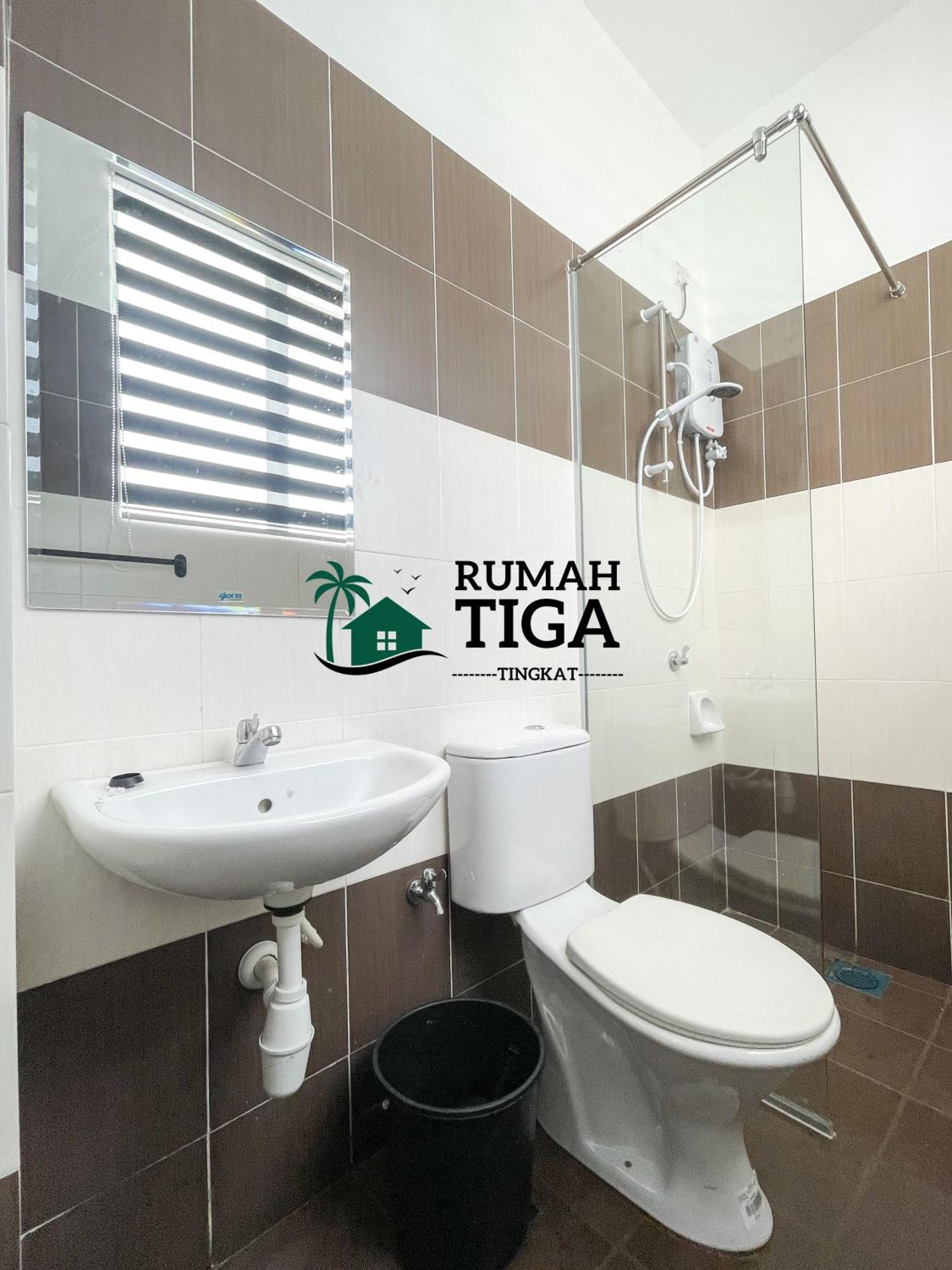 Rumah Tiga Tingkat Holiday home *